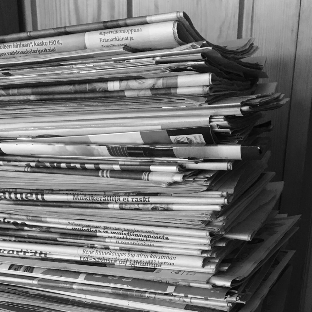 Lehtipino muistisairaan kotona jää aikuisen lapsen pois vietäväksi